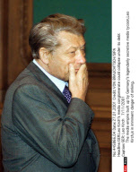 GER:Leo Kirch's media conglomerate could collapse under its debt