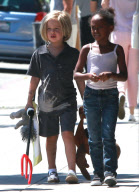 Shiloh Jolie-Pitt, Zahara Jolie-Pitt