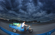 Dunkle Wolken über der Stadt Shaoxing