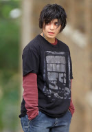 Vanessa Hudgens is Unrecognizable on the set of 'Gimme Shelter'