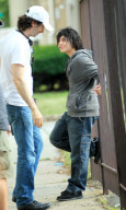 Vanessa Hudgens is Unrecognizable on the set of 'Gimme Shelter'