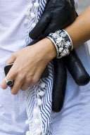 Blake Lively Changes Outfits on the Set of Gossip Girl