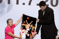 CHINA-SHANGHAI-YAO MING-PRESS CONFERENCE-RETIREMENT (CN)
