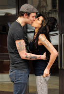 AMY WINEHOUSE 1983-2011
