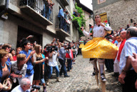 SPAIN-ANGUIANO-DANCERS ON STILTS 