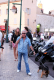 ROBERTO CAVALLI DANS LES RUES DE SAINT-TROPEZ x