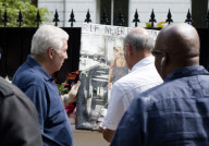 Outside Amy Winehouse's house following her death, Camden, London, Britain - 28 Jul 2011