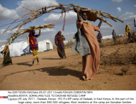 KENYA: SOMALIANS FLEE TO DADAAB REFUGEE CAMP