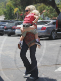 Gwen Stefani and family have a fun day at Underwood Family Farms - Part 2 