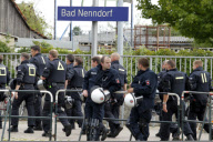 Protest gegen Neonazi-Aufmarsch in Bad Nenndorf