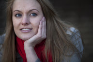 Successful fashion writer who suffers from psychosis Erica Crompton