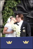 LE COUPLE ROYAL POSE AU BALCON LEJONBACKEN