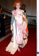 COSTUME INSTITUTE GALA CELEBRATING ANGLOMANIA: TRADITION AND TRANSGRESSION IN BRITISH FASHION AT THE METROPOLITAN MUSEUM OF ART, NEW YORK, AMERICA - 01 MAY 2006