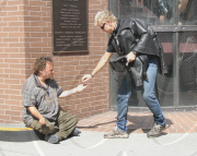 Billy Idol Helps a Homeless Man