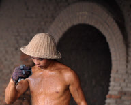CHINA-ZHEJIANG-HAINING-LABORERS (CN)