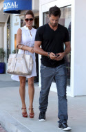 Brooke Burke and David Charvet go to the jewerly store