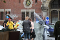 Bezirks-Spaßschlacht an der Berliner Oberbaumbrücke