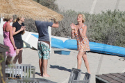 *EXCLUSIVE* Katherine Heigl strolls the beach for a Fashion Photo Shoot