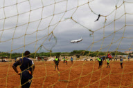 [ZOOM-IN POVERTY]SENEGAL-DAKAR-SOCCER-ENTHUSIASTS