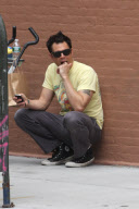 Johnny Knoxville and Family Shopping in SOHO