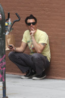 Johnny Knoxville and Family Shopping in SOHO
