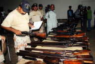 PAKISTAN-KARACHI-SECURITY-FORCES-SEIZE-WEAPONS