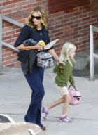 EXCLUSIVE... ExclusiveÖ Julia Roberts And Hazel Head Home 