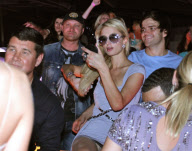Paris Hilton bei Aftershowparty in Kiew