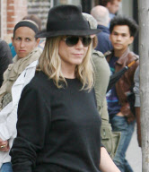 Jennifer Aniston and Justin Theroux in matching attire NO MAKE UP