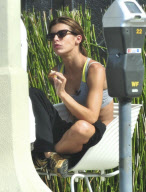 Elisabetta Canalis Eats Lunch Outside 