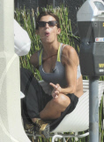 Elisabetta Canalis Eats Lunch Outside 