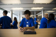 **CHINA-HONG KONG-FIRST APPLE STORE (CN)