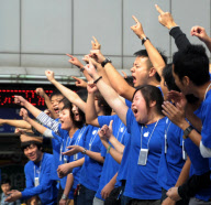 #CHINA-SHANGHAI-APPLE STORE-OPEN (CN)