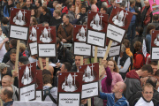 Gegen den Papstbesuch: Papstgegner demonstrieren in Berlin