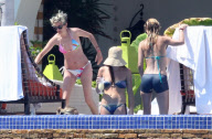 Nicole Richie y Samantha Ronson en Los Cabos.