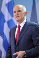 GERMANY-BERLIN-MERKEL-PAPANDREOU-MEETING