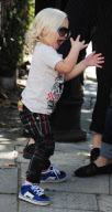 EXC GWEN STEFANI AND ZUMA IN PRIMROSE HILL