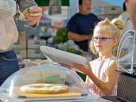 Ben takes Violet and Seraphina to the Farmer's Market 