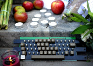 US-NEW YORK-APPLE-STEVE JOBS-CONDOLENCE