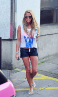 KATIE PRICE LEAVING THE ITV STUDIOS
