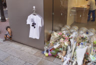 Macabre Steve Jobs shirt sold in Japan