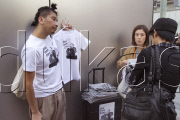 Macabre Steve Jobs shirt sold in Japan