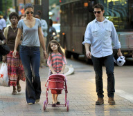 Tom Cruise, Katie Holmes, and Suri Cruise Walk Amongst The Zombies