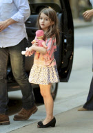Tom Cruise, Katie Holmes, and Suri Cruise Walk Amongst The Zombies