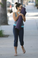 Vanessa Hudgens unterwegs in Studio City