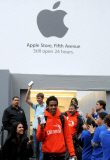 U.S.-NEW YORK-APPLE-IPHONE 4S