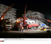 TURKEY : Ercis, Rescue crews keep searching for earthquake survivors