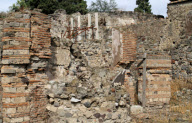 NEW LANDSLIDE AX POMPEI