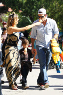 *EXCLUSIVE* LeAnn and Eddie do Boo at The Zoo with the boys