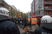 Aufmarsch der Wasserwerfer: Gentrifizierungsgegner demonstrieren in Hamburg